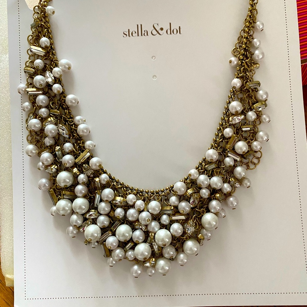 Stella & Dot Eve Bib pearl statement necklace.